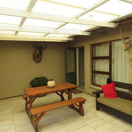 Avo Tree Guesthouse Парл Экстерьер фото